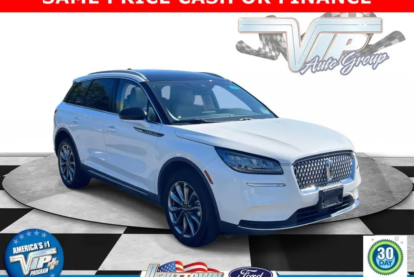 2021 Lincoln Corsair Standard photo 1