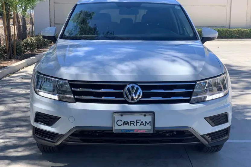 2020 Volkswagen Tiguan SE photo 1