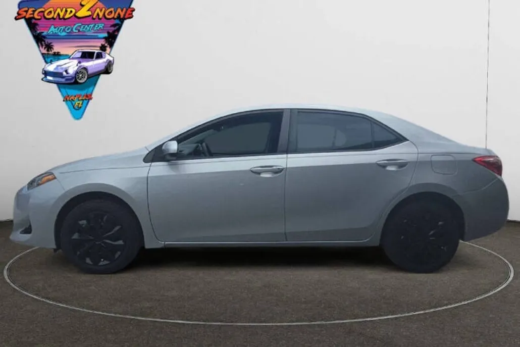 2019 Toyota Corolla L photo 1