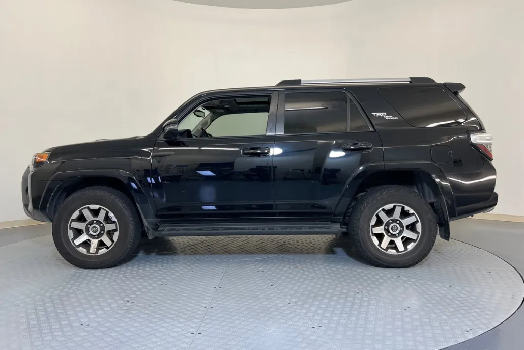 2017 Toyota 4Runner TRD Premium photo 1