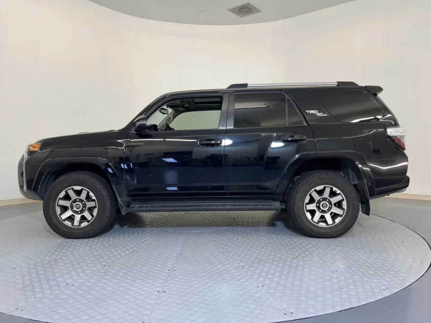 2017 Toyota 4Runner TRD Premium photo 1