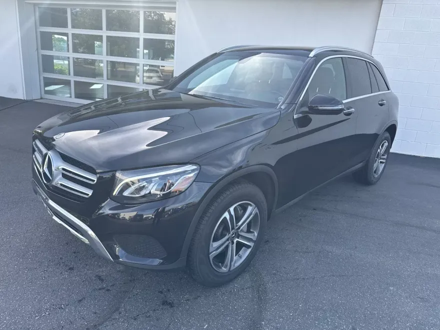 2019 Mercedes Benz GLC 300 4MATIC photo 1