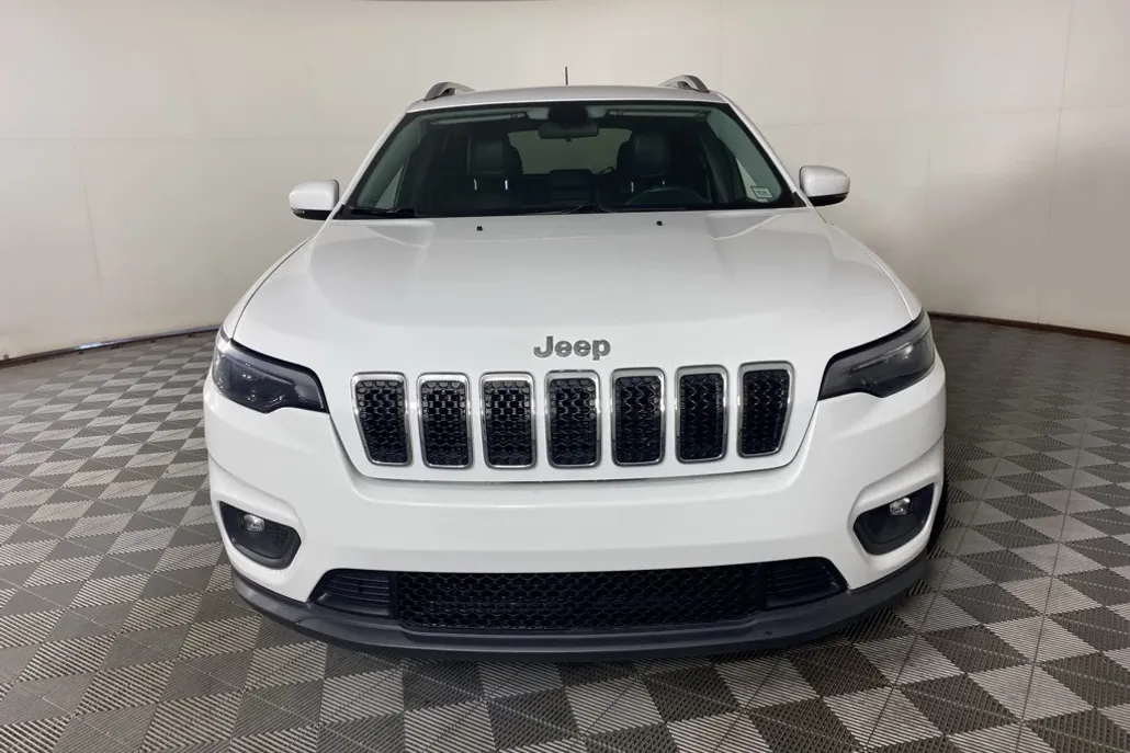 2019 Jeep Cherokee Latitude photo 1