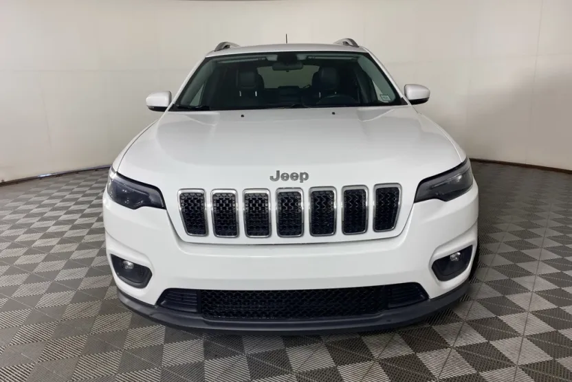 2019 Jeep Cherokee Latitude photo 1