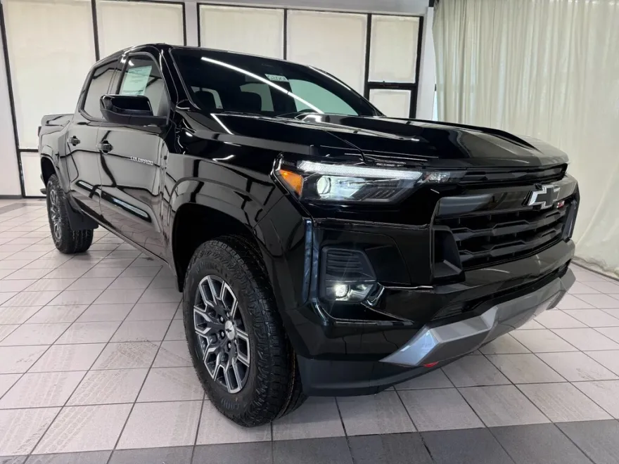 2026 Chevrolet Colorado Z71 photo 1