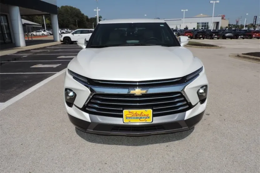 2023 Chevrolet Blazer Premier photo 1