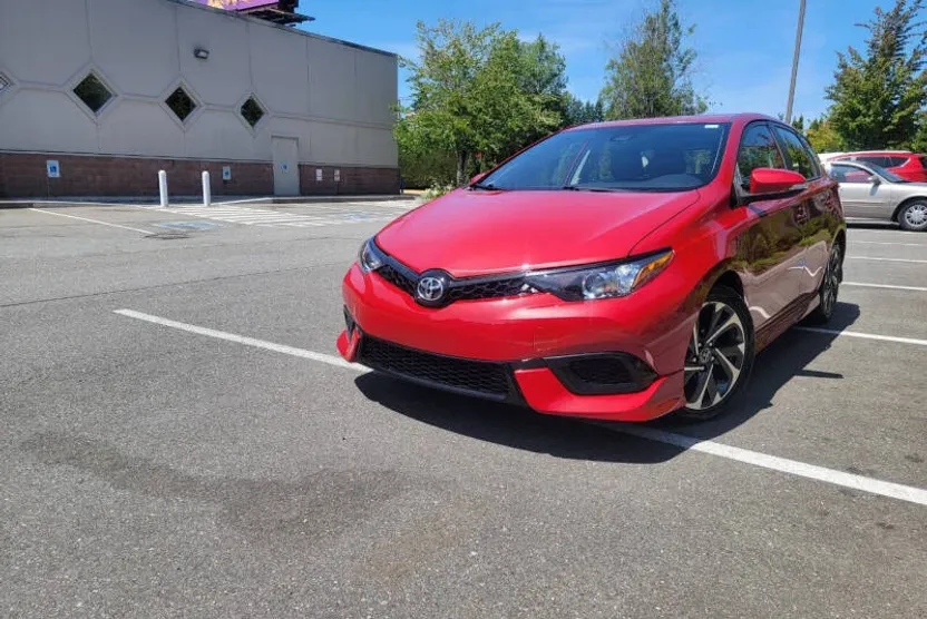 2018 Toyota Corolla iM photo 1