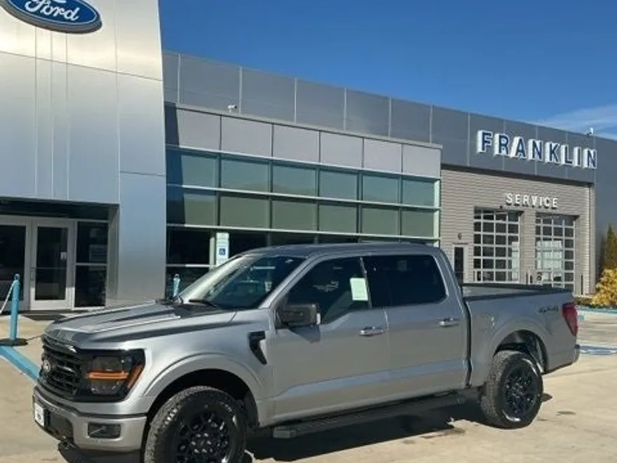 2025 Ford F-150 XLT photo 1