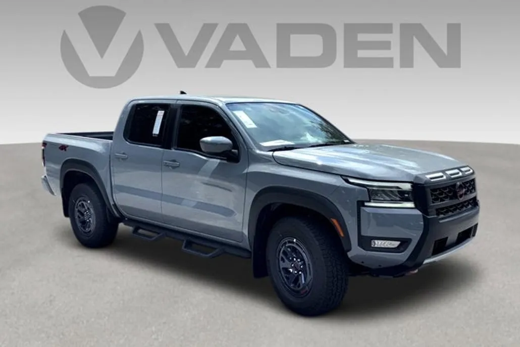 2025 Nissan Frontier Crew Cab PRO-4X photo 1