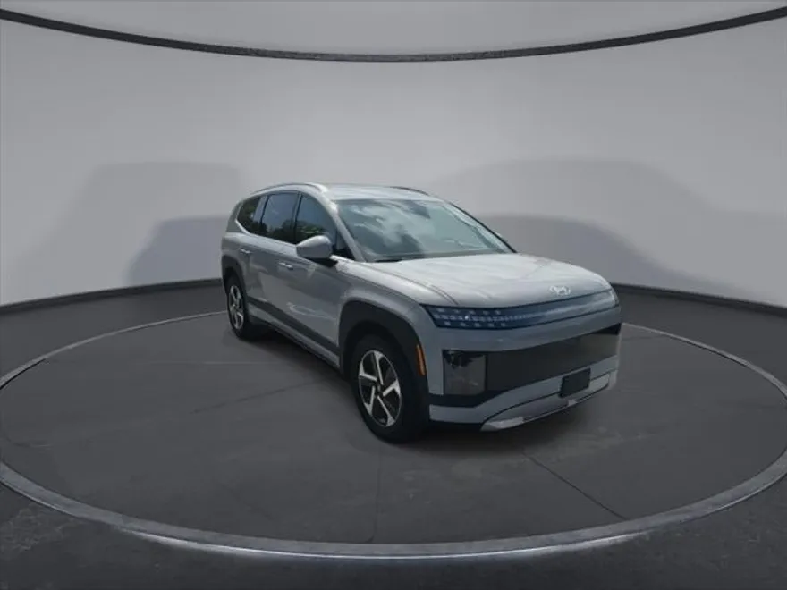 2026 Hyundai Ioniq SE photo 1