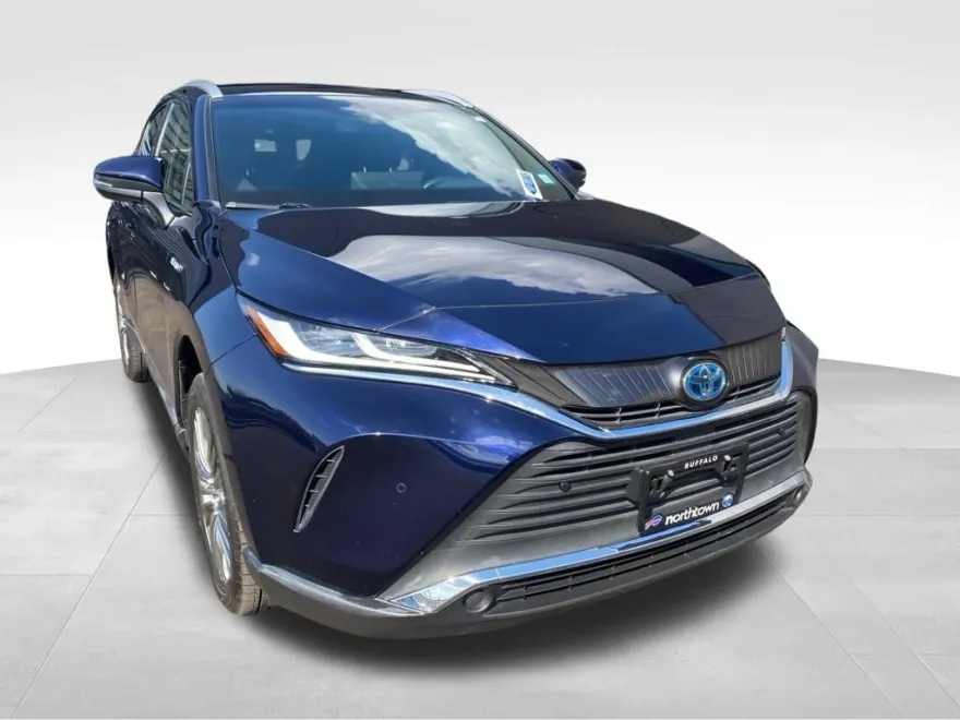 2021 Toyota Venza LE photo 1