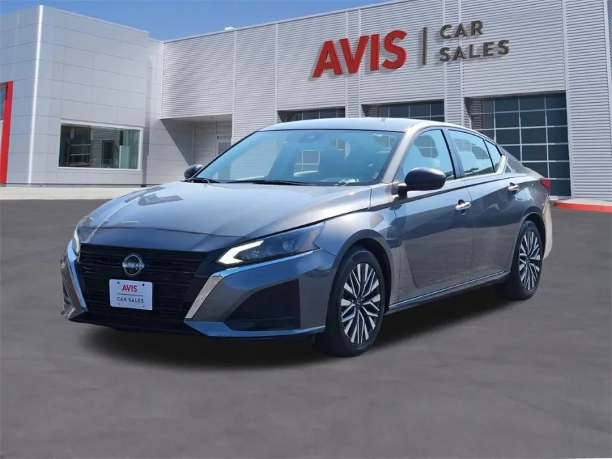 2024 Nissan Altima 2.5 SV photo 1