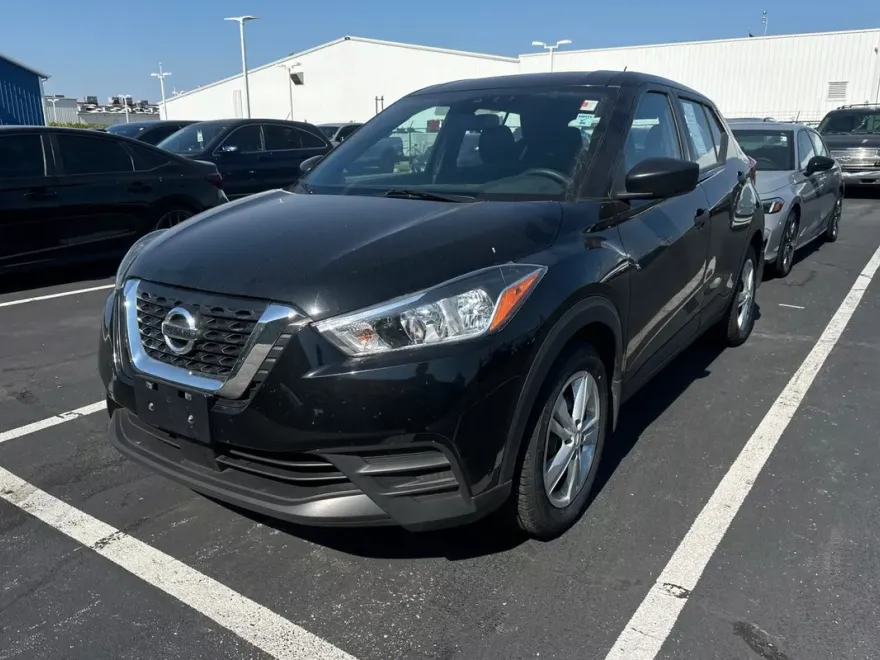 2020 Nissan Kicks S photo 1