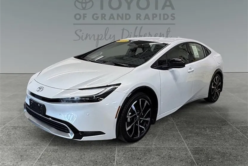 2023 Toyota Prius Prime XSE photo 1