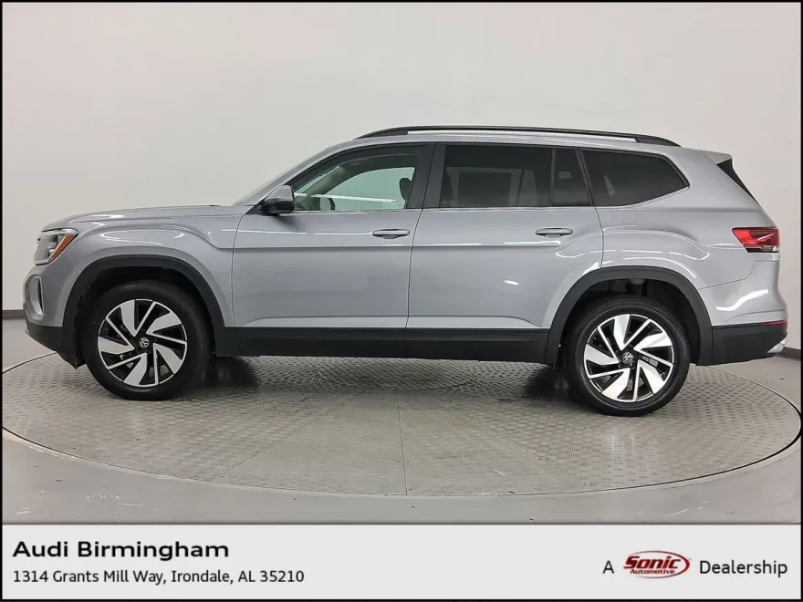 2024 Volkswagen Atlas SE Technology photo 1