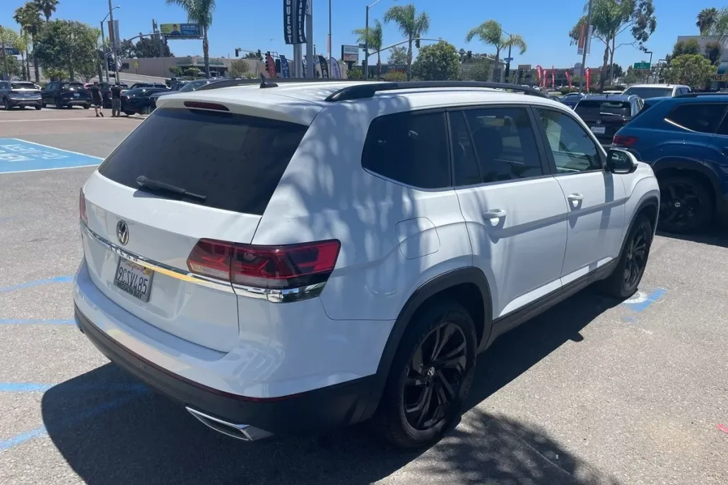 2022 Volkswagen Atlas SE Technology photo 1