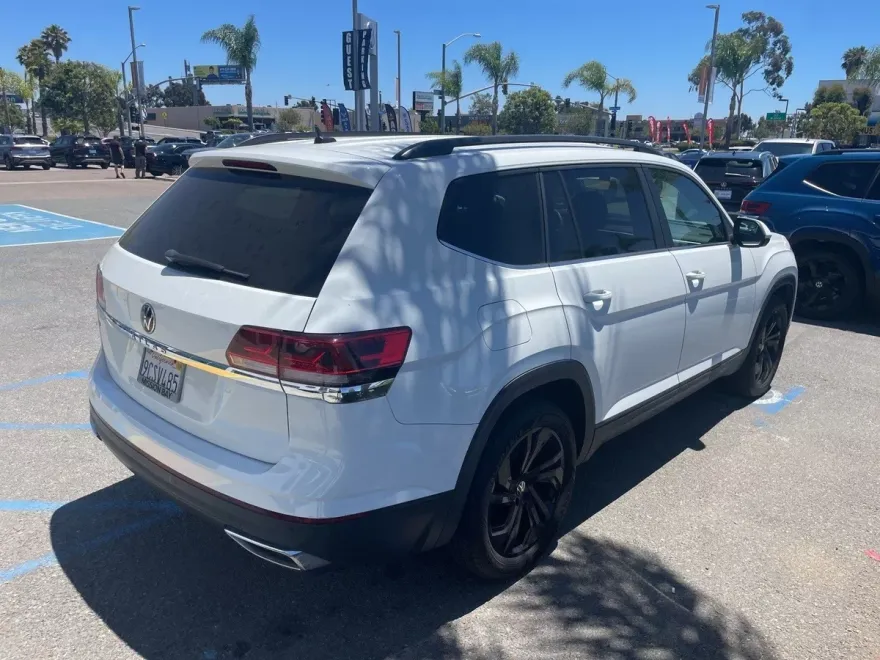 2022 Volkswagen Atlas SE Technology photo 1