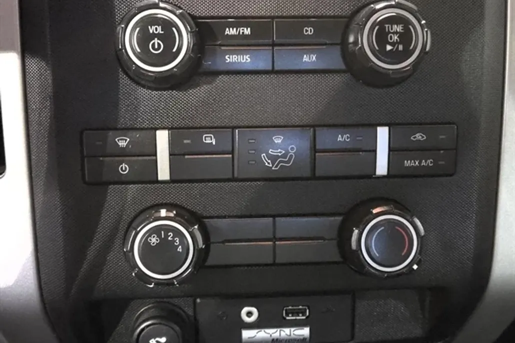 2011 Ford F-150 XLT photo 1