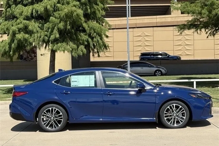 2026 Toyota Camry XLE photo 1