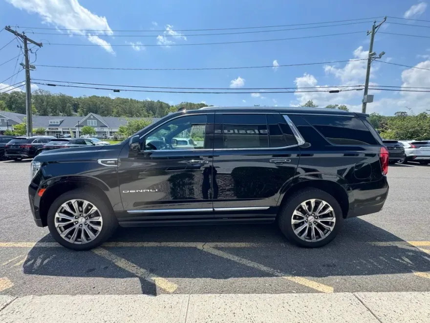 2022 Gmc Yukon Denali photo 1