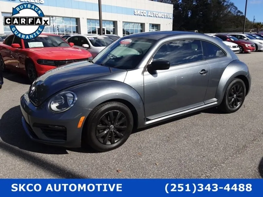 2017 Volkswagen Beetle 1.8T S photo 1