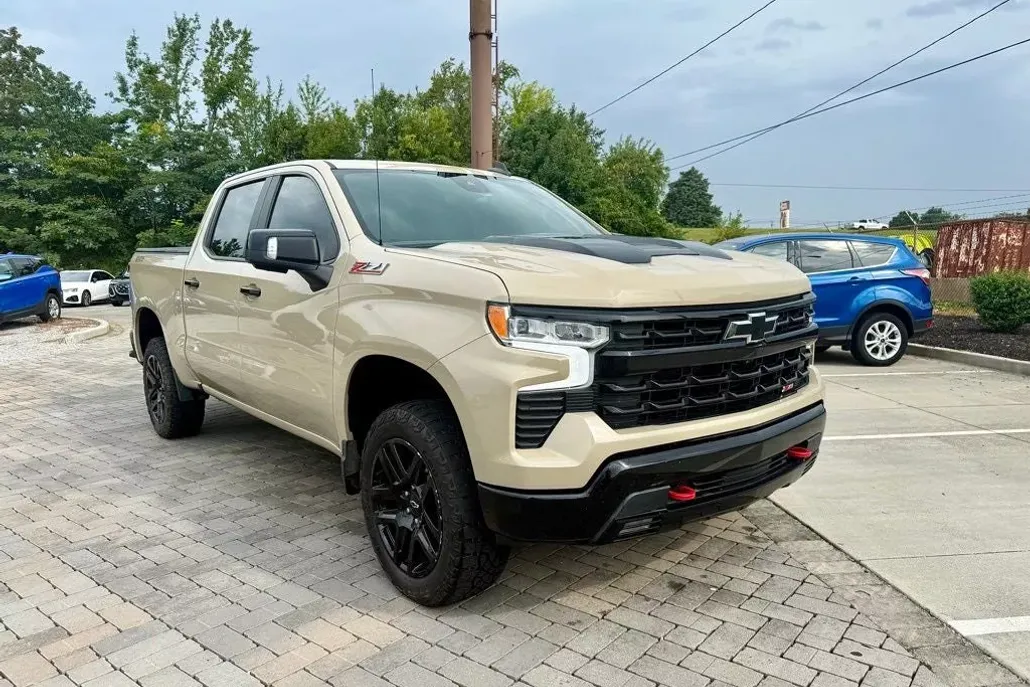 2022 Chevrolet Silverado 1500 LT Trail Boss photo 1
