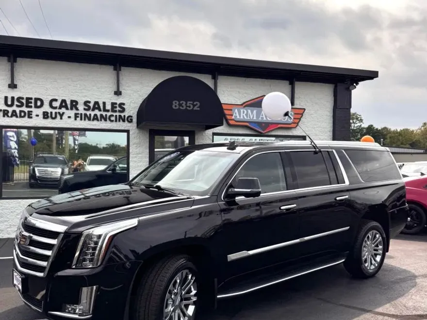 2020 Cadillac Escalade ESV Sport photo 1
