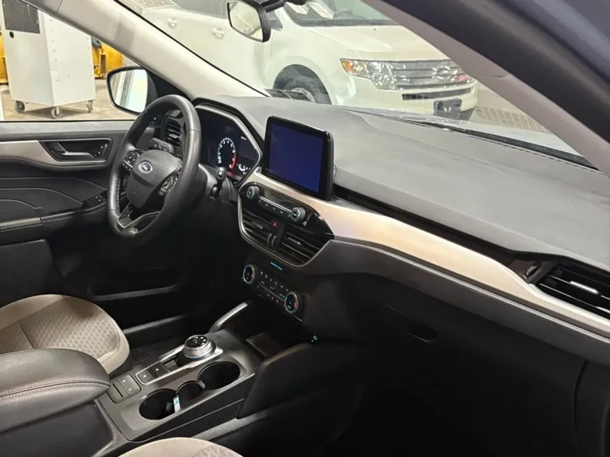 2022 Ford Escape SE photo 1