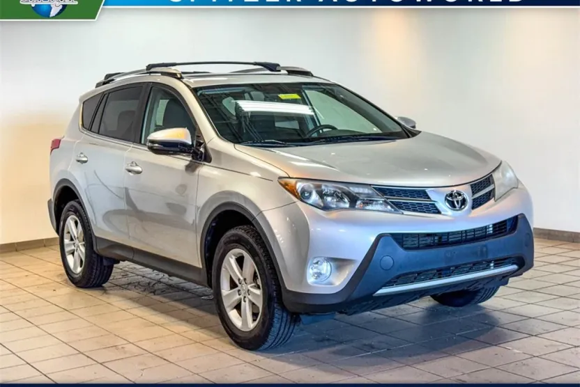 2013 Toyota RAV4 XLE photo 1