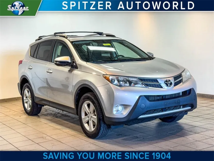 2013 Toyota RAV4 XLE photo 1