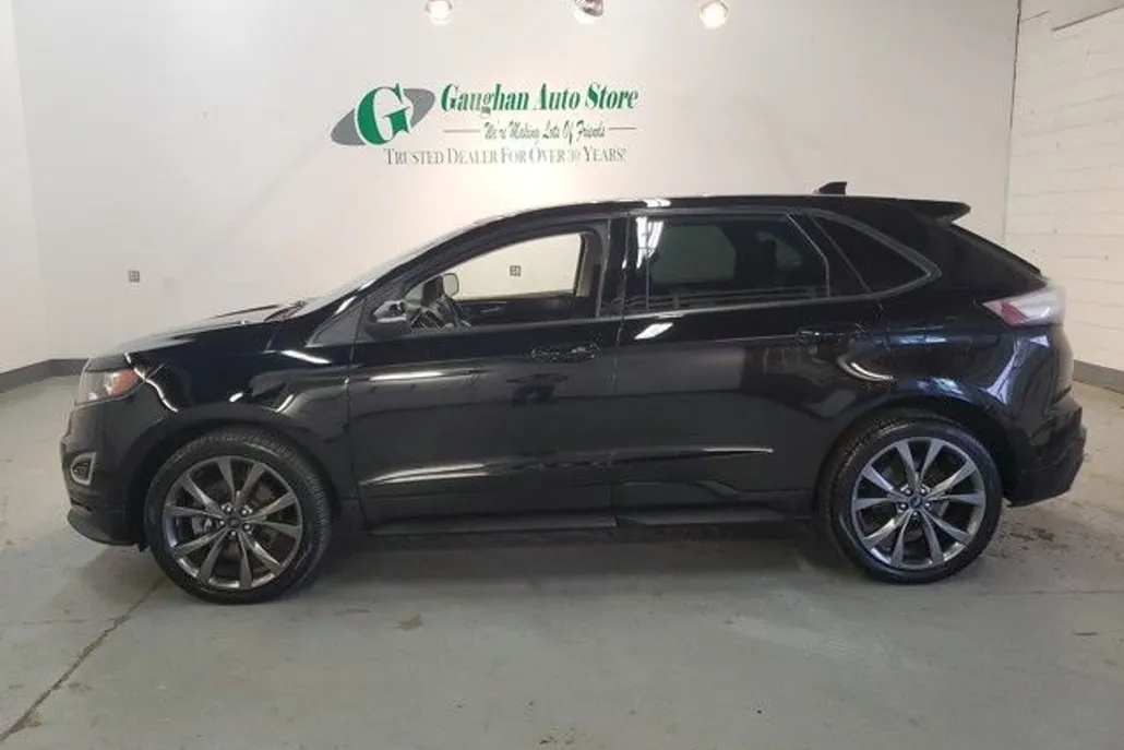 2016 Ford Edge Sport photo 1