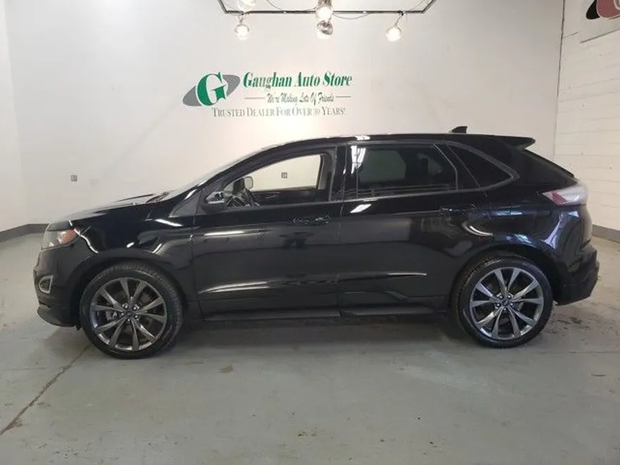 2016 Ford Edge Sport photo 1