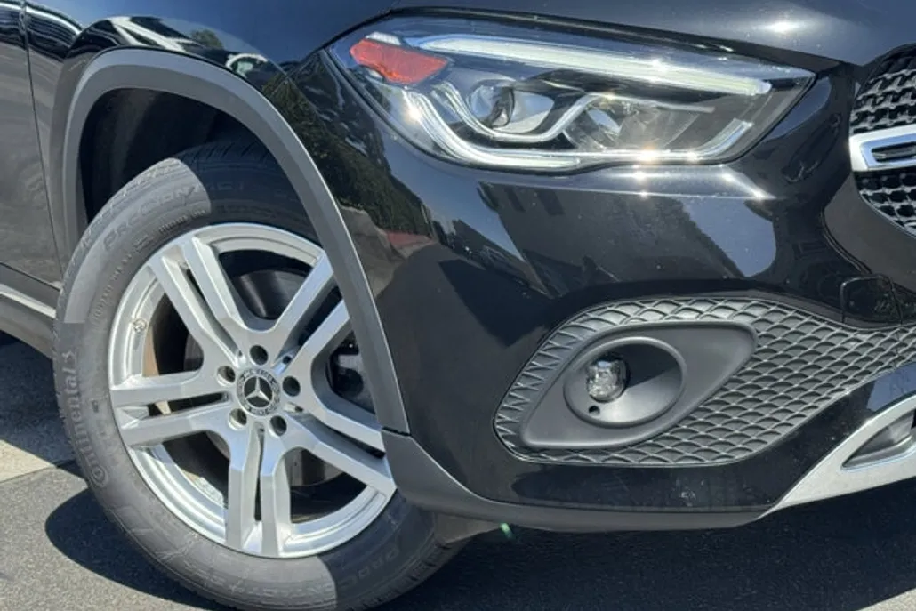 2021 Mercedes Benz GLA 250 photo 1