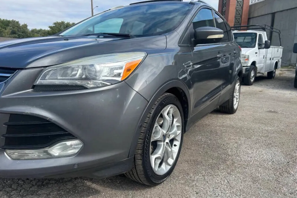 2014 Ford Escape Titanium photo 1