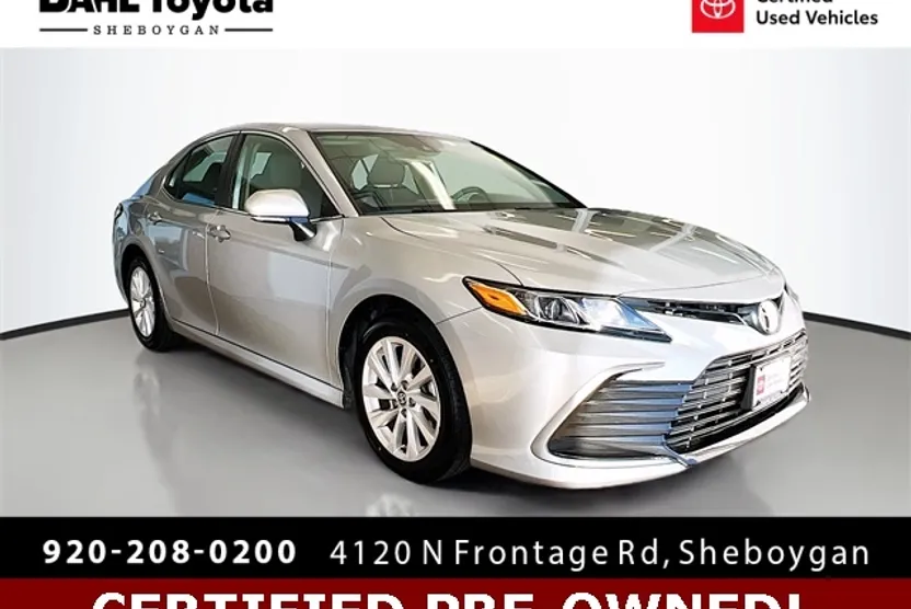 2023 Toyota Camry LE photo 1