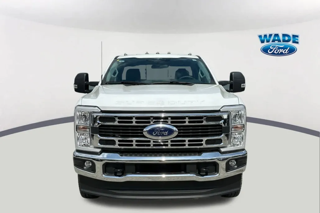 2023 Ford F-350 XL photo 1