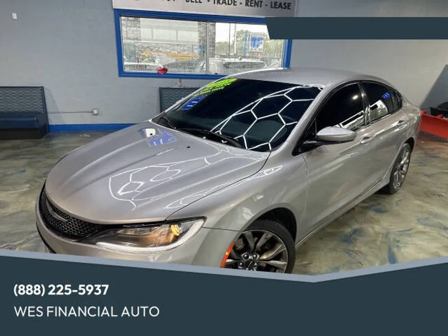 2015 Chrysler 200 S photo 1