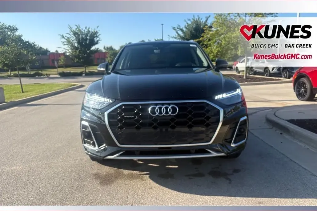 2023 Audi Q5 45 S line Prestige Premium photo 1