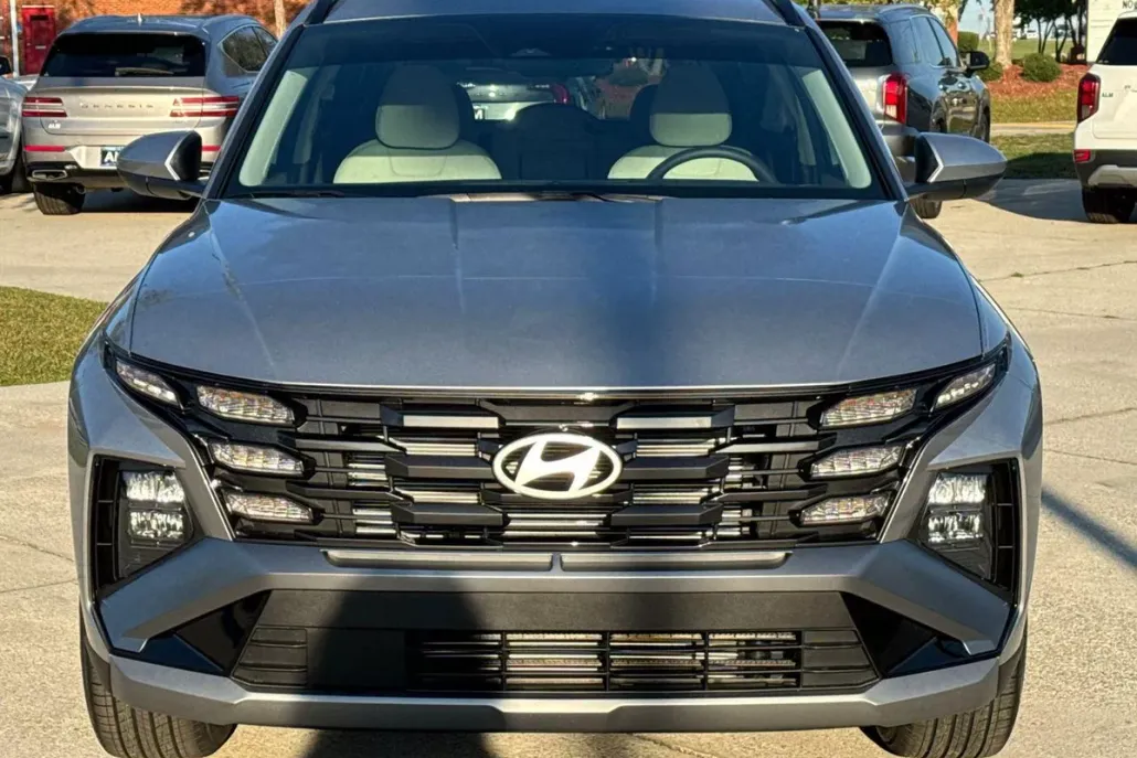 2025 Hyundai Tucson SEL photo 1