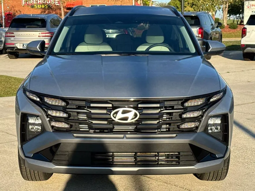 2025 Hyundai Tucson SEL photo 1