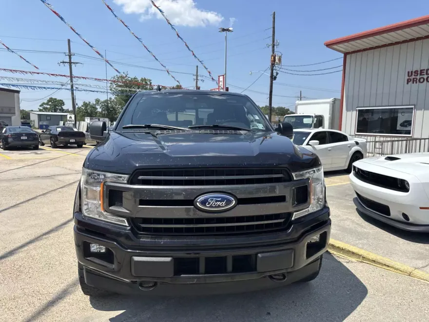 2019 Ford F-150 XLT photo 1