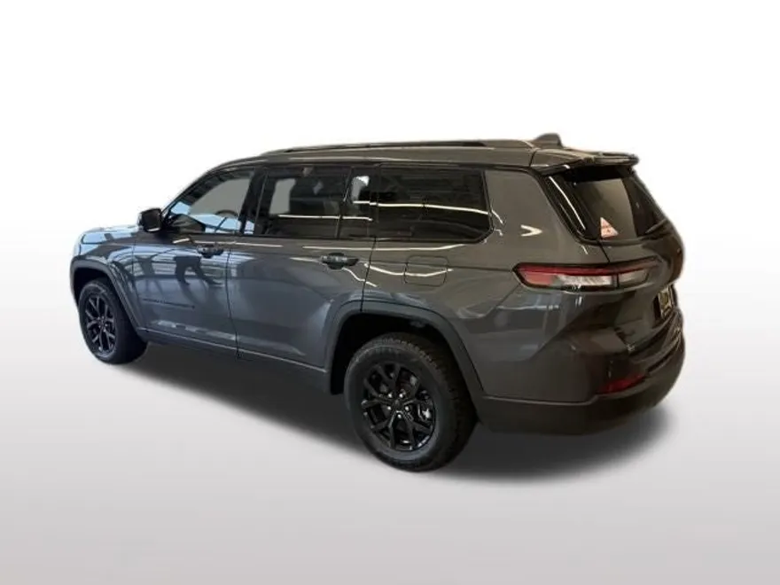 2024 Jeep Grand Cherokee Altitude photo 1