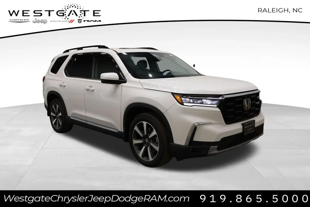 2023 Honda Pilot Touring photo 1