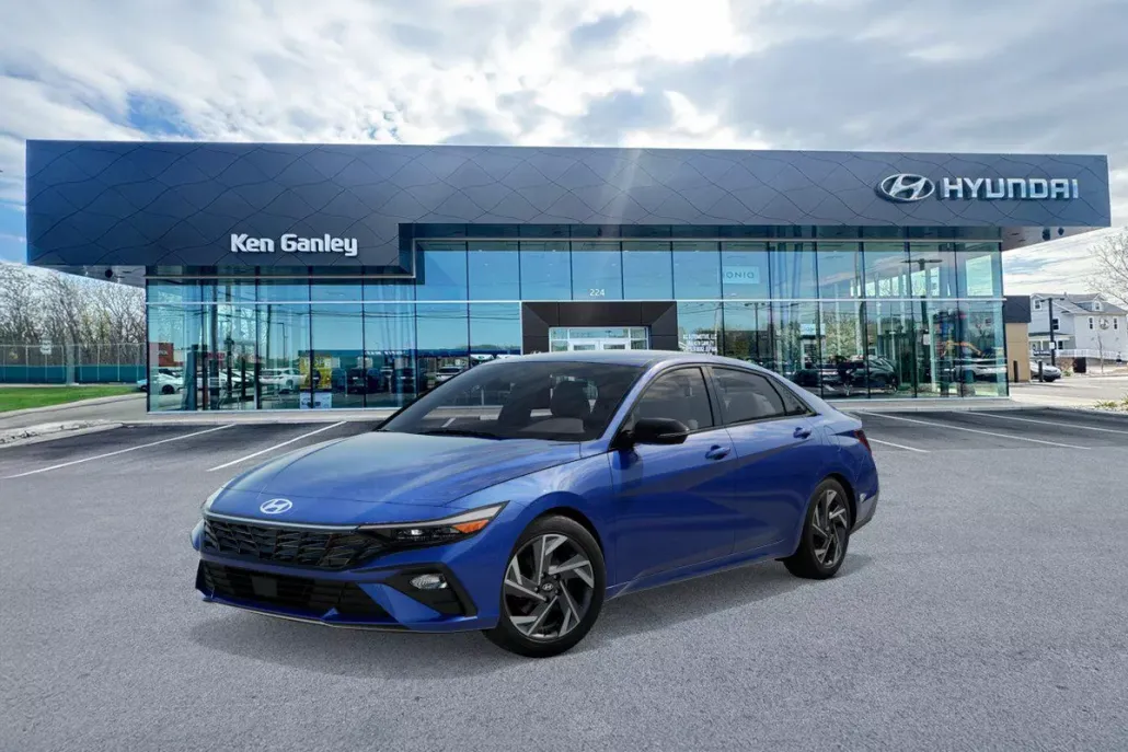 2025 Hyundai Elantra SEL Sport photo 1