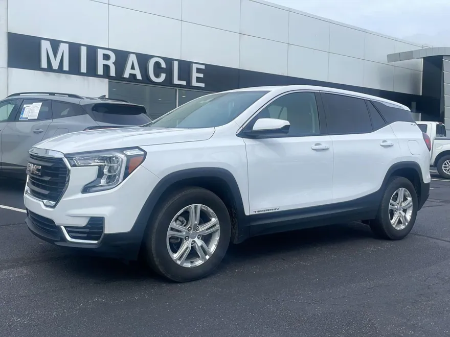 2024 Gmc Terrain SLE photo 1