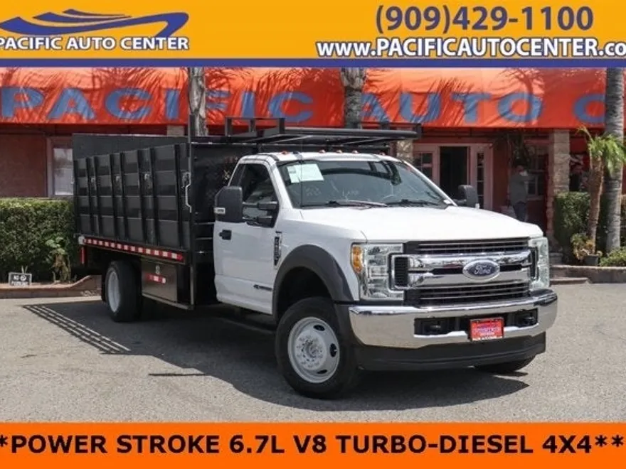 2017 Ford F-550 photo 1