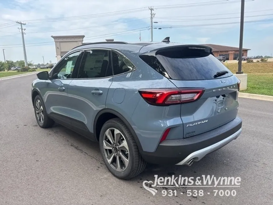 2025 Ford Escape Hybrid Platinum photo 1