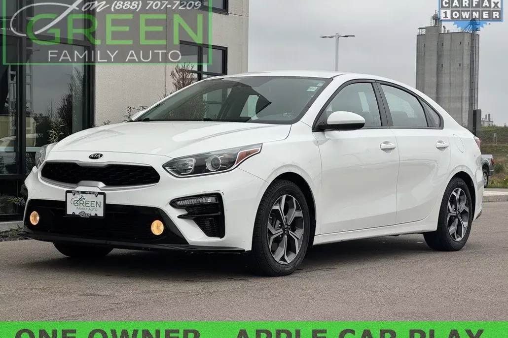 2021 Kia Forte LXS photo 1