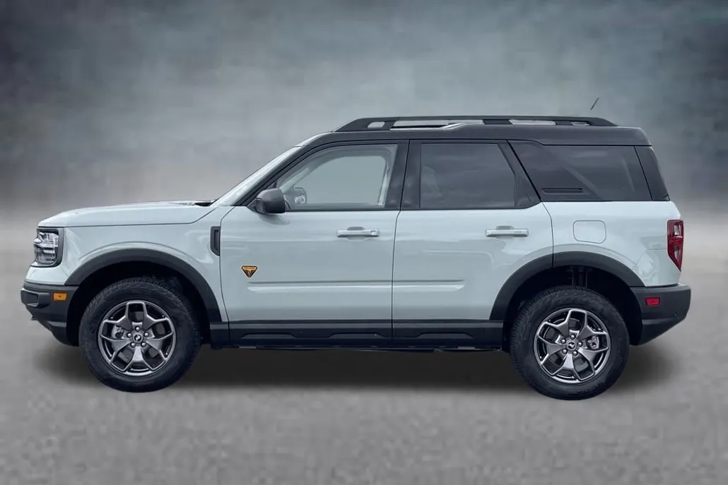 2024 Ford Bronco Sport Badlands photo 1