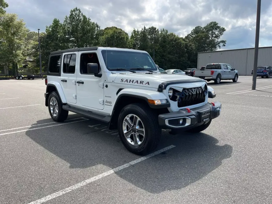 2023 Jeep Wrangler Sahara photo 1